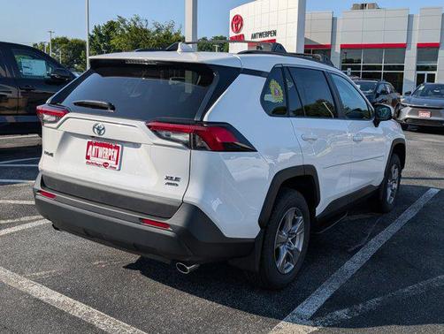 2025 Toyota RAV4 XLE