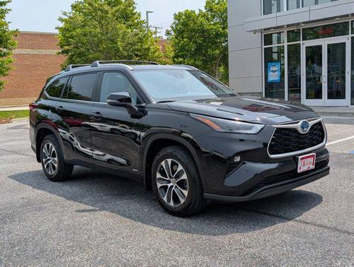 2023 Toyota Highlander Hybrid XLE