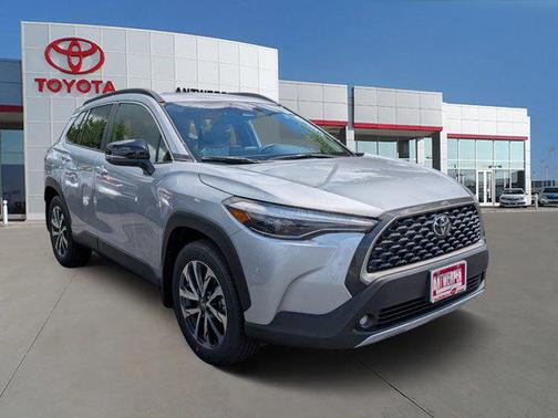 2025 Toyota Corolla Cross XLE