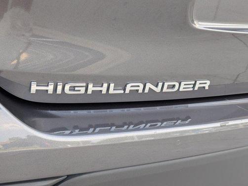2025 Toyota Highlander XLE