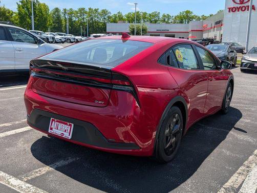 2025 Toyota Prius LE