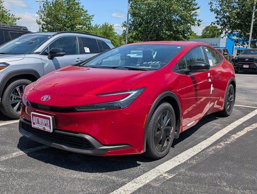 2025 Toyota Prius LE