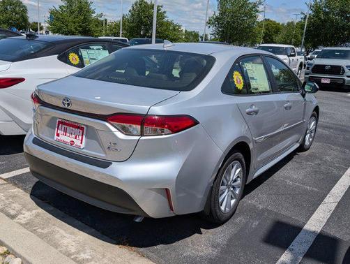 2025 Toyota Corolla Hybrid LE