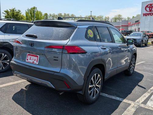 2025 Toyota Corolla Cross XLE
