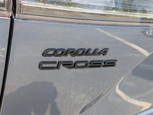2025 Toyota Corolla Cross XLE