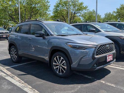 2025 Toyota Corolla Cross XLE
