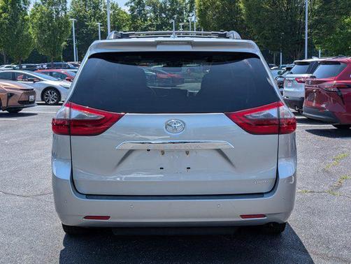 2020 Toyota Sienna Limited Premium