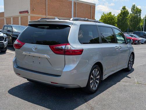 2020 Toyota Sienna Limited Premium
