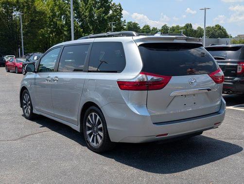 2020 Toyota Sienna Limited Premium