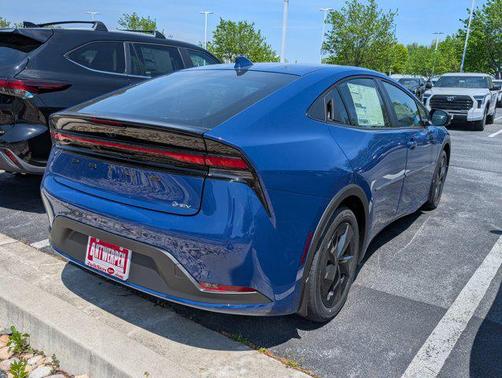 2025 Toyota Prius LE