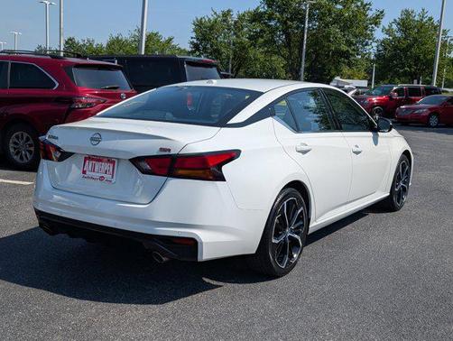 2023 Nissan Altima SR FWD