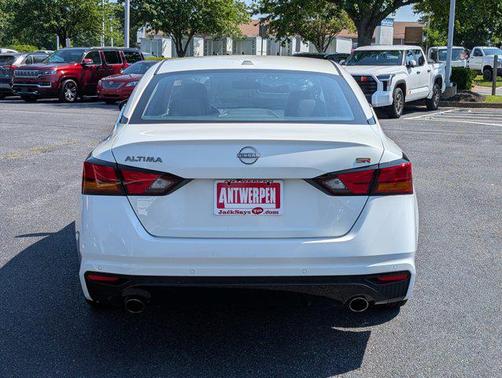 2023 Nissan Altima SR FWD