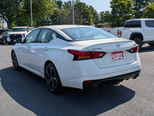 2023 Nissan Altima SR FWD