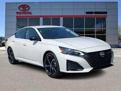 2023 Nissan Altima SR FWD