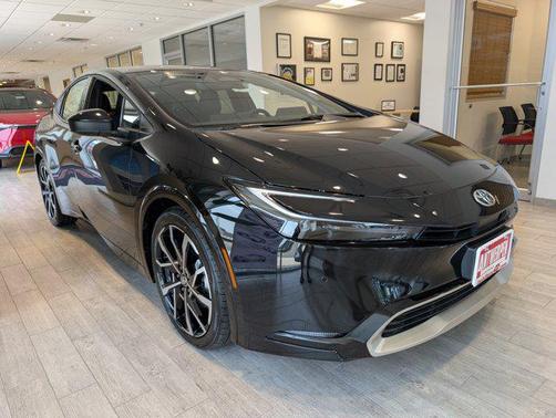 2025 Toyota Prius L