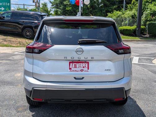 2025 Nissan Rogue SV