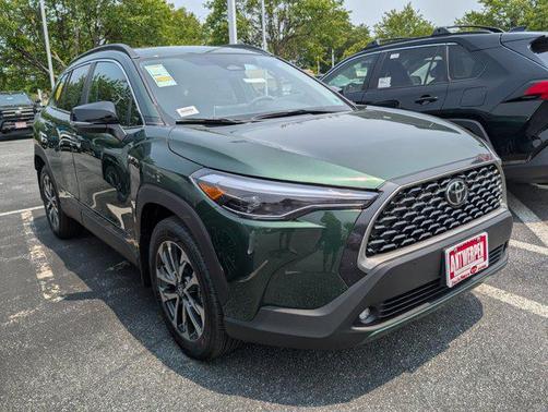 2025 Toyota Corolla Cross XLE