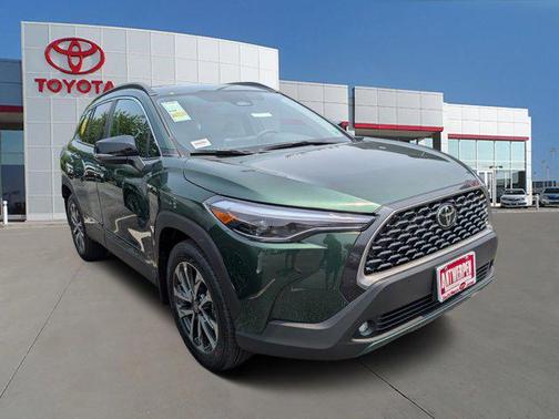 2025 Toyota Corolla Cross XLE