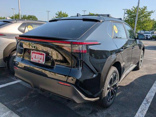 2025 Toyota bZ4X XLE