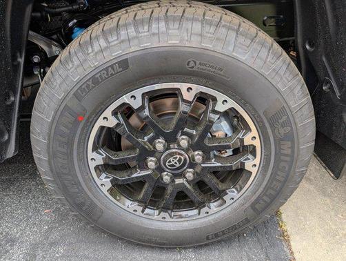 2025 Toyota Tundra SR5
