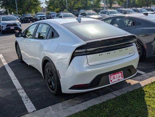 2025 Toyota Prius L