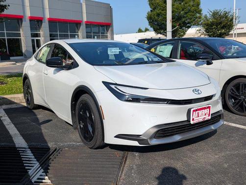 2025 Toyota Prius L