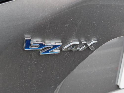 2025 Toyota bZ4X XLE