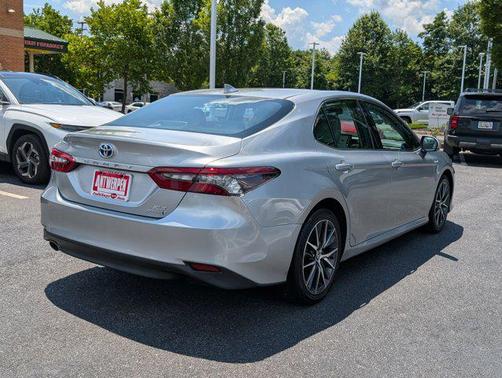 2021 Toyota Camry Hybrid XLE