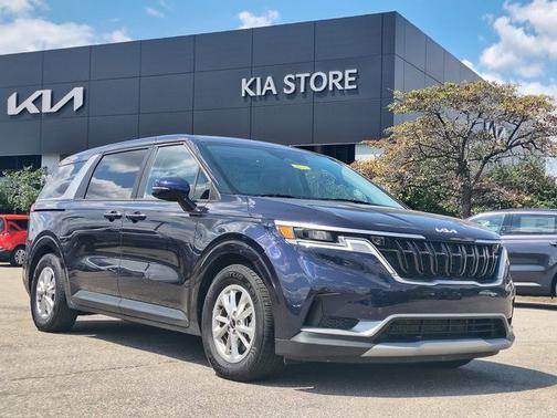 2024 Kia Carnival LX