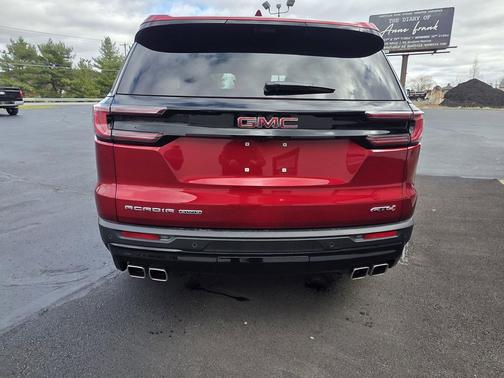 2024 GMC Acadia AWD AT4