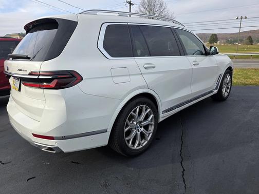 2024 BMW X7 xDrive40i