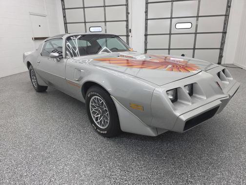 Silver 1979 Pontiac Firebird Trans Am