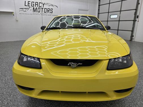 Zinc Yellow 2001 Ford Mustang SVT Cobra