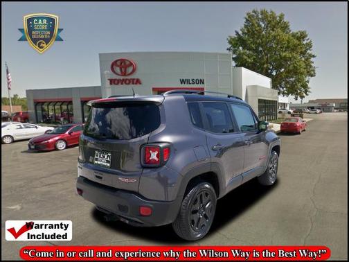 Photo 3 of 25 of 2018 Jeep Renegade Trailhawk