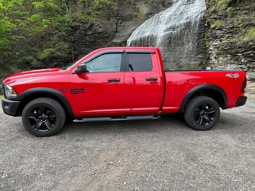 2022 RAM 1500 Classic SLT