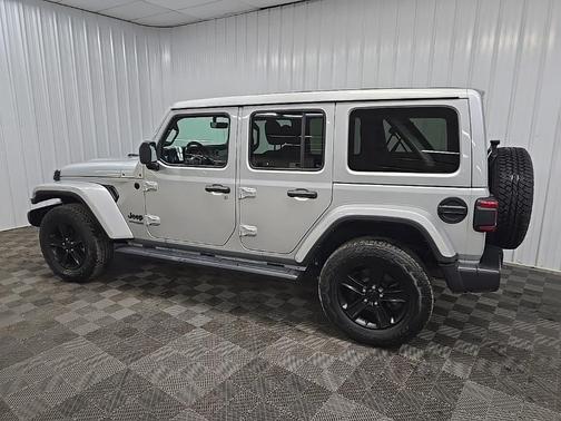 2022 Jeep Wrangler Unlimited Sahara Altitude
