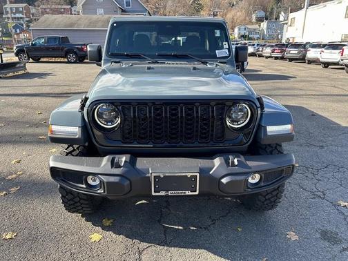 2026 Jeep Gladiator Sport