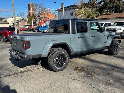 2026 Jeep Gladiator Sport
