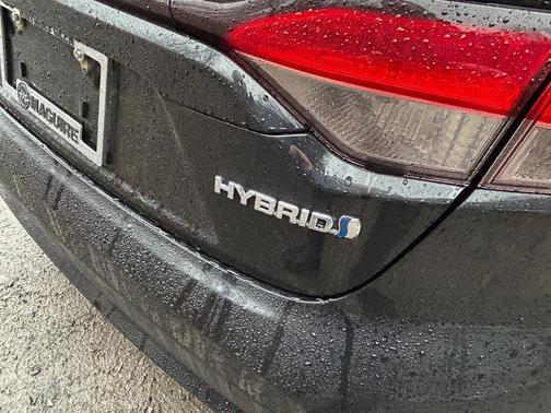 2022 Toyota Corolla Hybrid LE