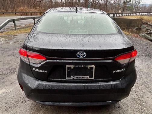 2022 Toyota Corolla Hybrid LE