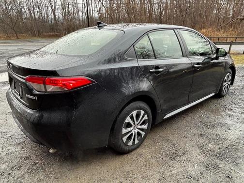 2022 Toyota Corolla Hybrid LE