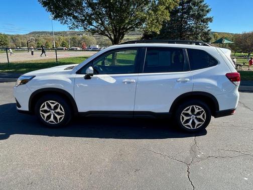 2023 Subaru Forester 2.5i Premium