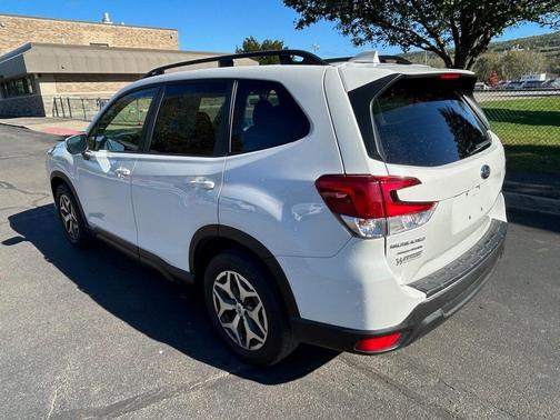 2023 Subaru Forester 2.5i Premium