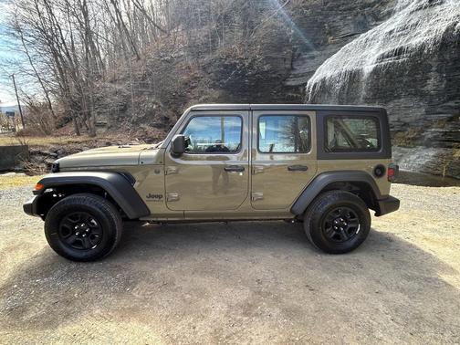 2025 Jeep Wrangler Sport