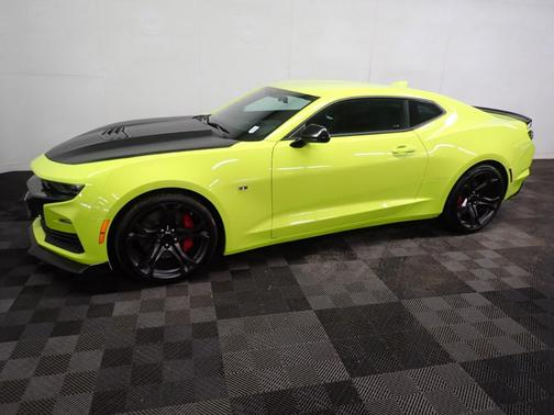 Photo 5 of 28 of 2019 Chevrolet Camaro 2SS