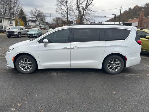 2021 Chrysler Pacifica Touring
