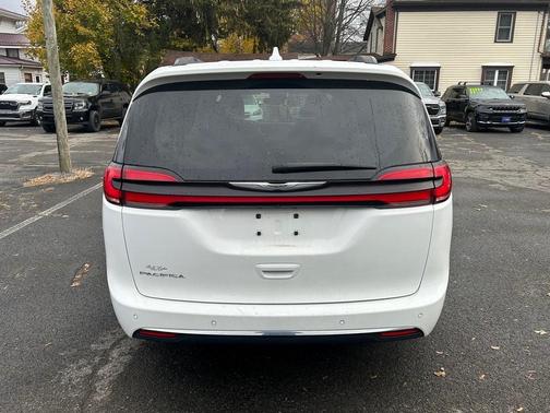 2021 Chrysler Pacifica Touring