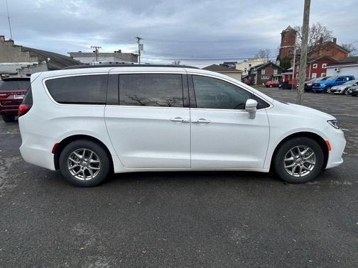 2021 Chrysler Pacifica Touring