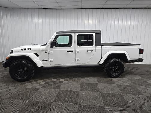 2022 Jeep Gladiator Sport