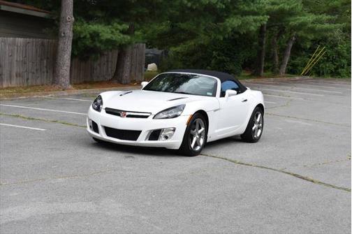 2008 Saturn Sky Red Line